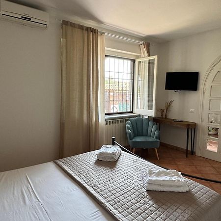 Anna House Apartment Фиумичино Екстериор снимка
