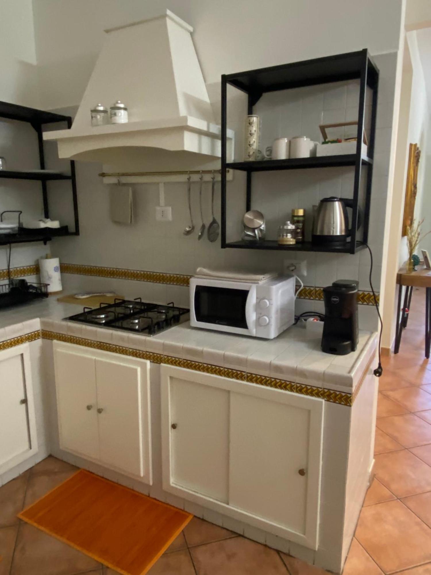 Anna House Apartment Фиумичино Екстериор снимка