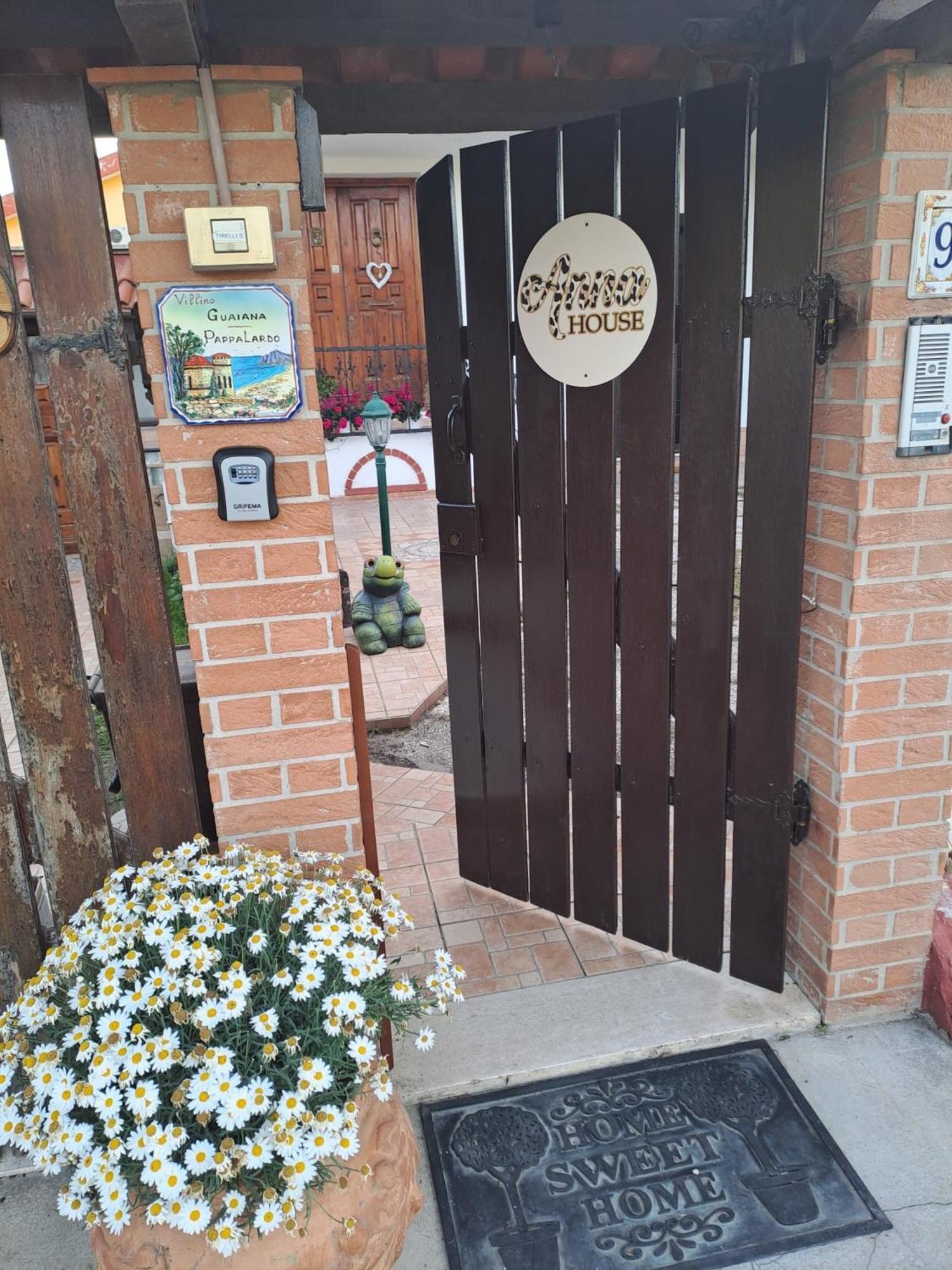 Anna House Apartment Фиумичино Екстериор снимка