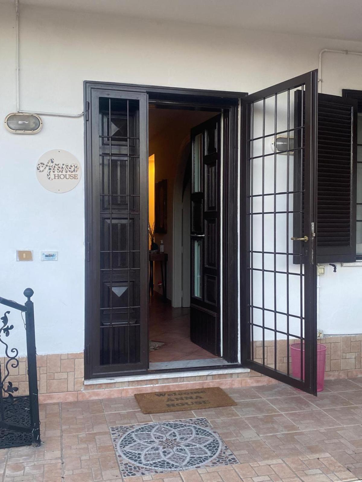 Anna House Apartment Фиумичино Екстериор снимка