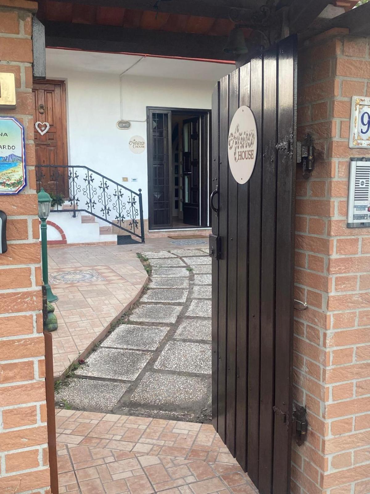 Anna House Apartment Фиумичино Екстериор снимка