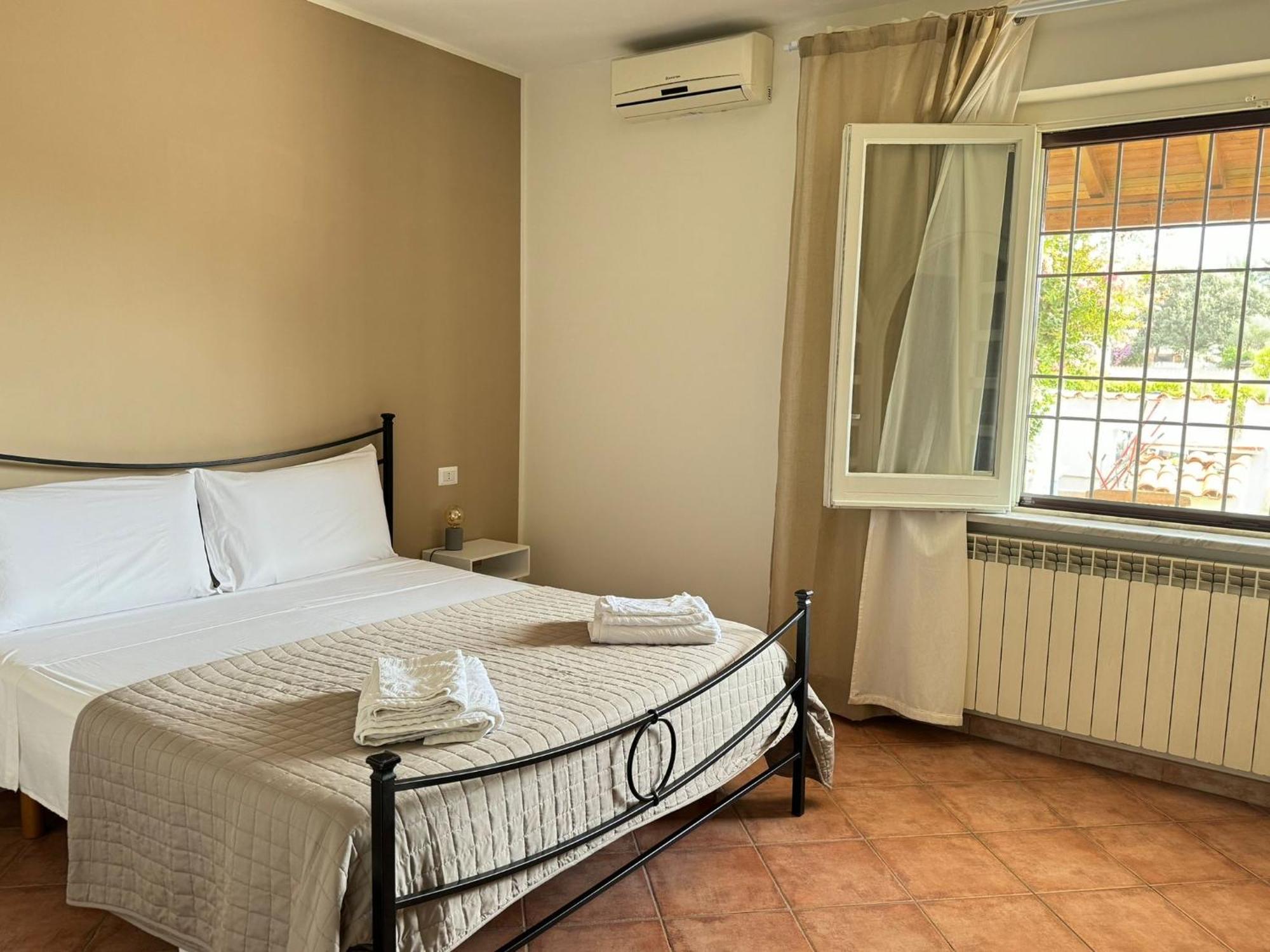 Anna House Apartment Фиумичино Екстериор снимка