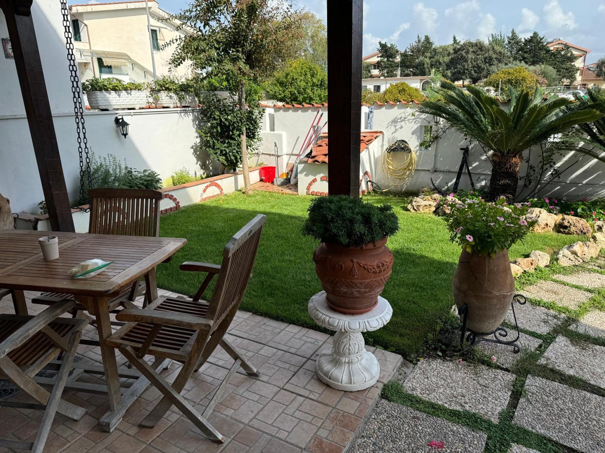 Anna House Apartment Фиумичино Екстериор снимка